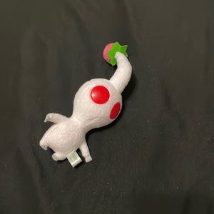 Pikmin plush white